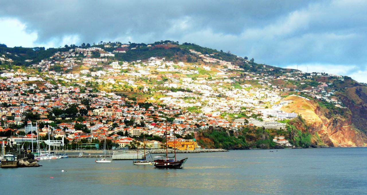 הוילה פונשל Old Town House Madeira מראה חיצוני תמונה